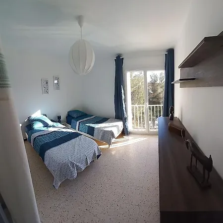 2 Bedrooms, 60 M2, 6 People, Wifi, Quiet, Bright, 5 Mins By Car *