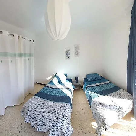 2 Bedrooms, 60 M2, 6 People, Wifi, Quiet, Bright, 5 Mins By Car La Seyne-sur-Mer