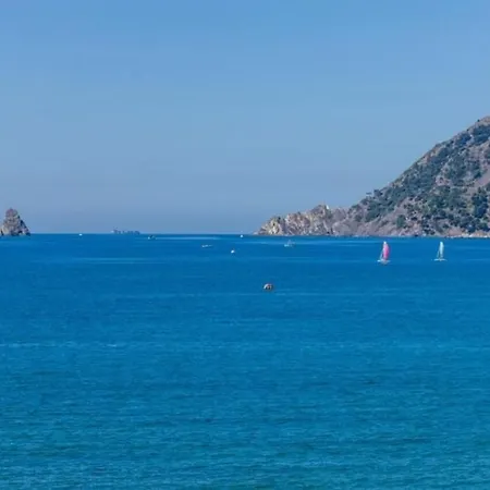 Apartment 2 Bedrooms, 60 M2, 6 People, Wifi, Quiet, Bright, 5 Mins By Car